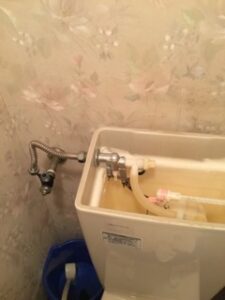 トイレ　水漏れ　部品交換